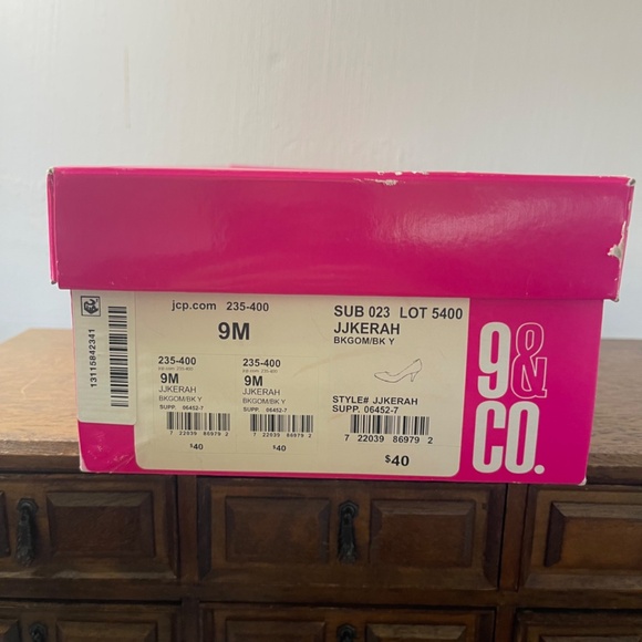 Size 9. Sequence heels. - Picture 7 of 9